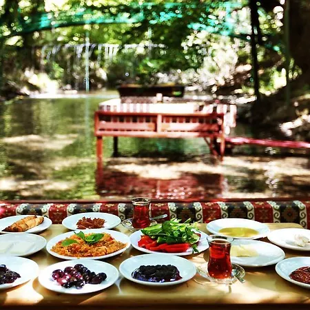 Hotel Yoeruek Park